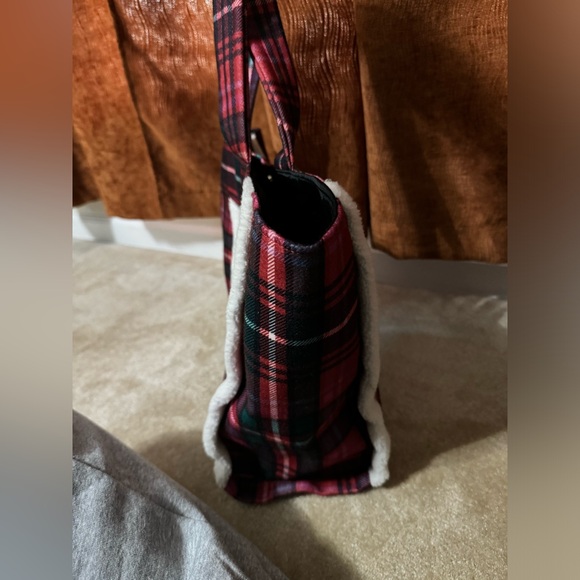 Victoria’s Secret Christmas Tote Bag - Picture 5 of 5